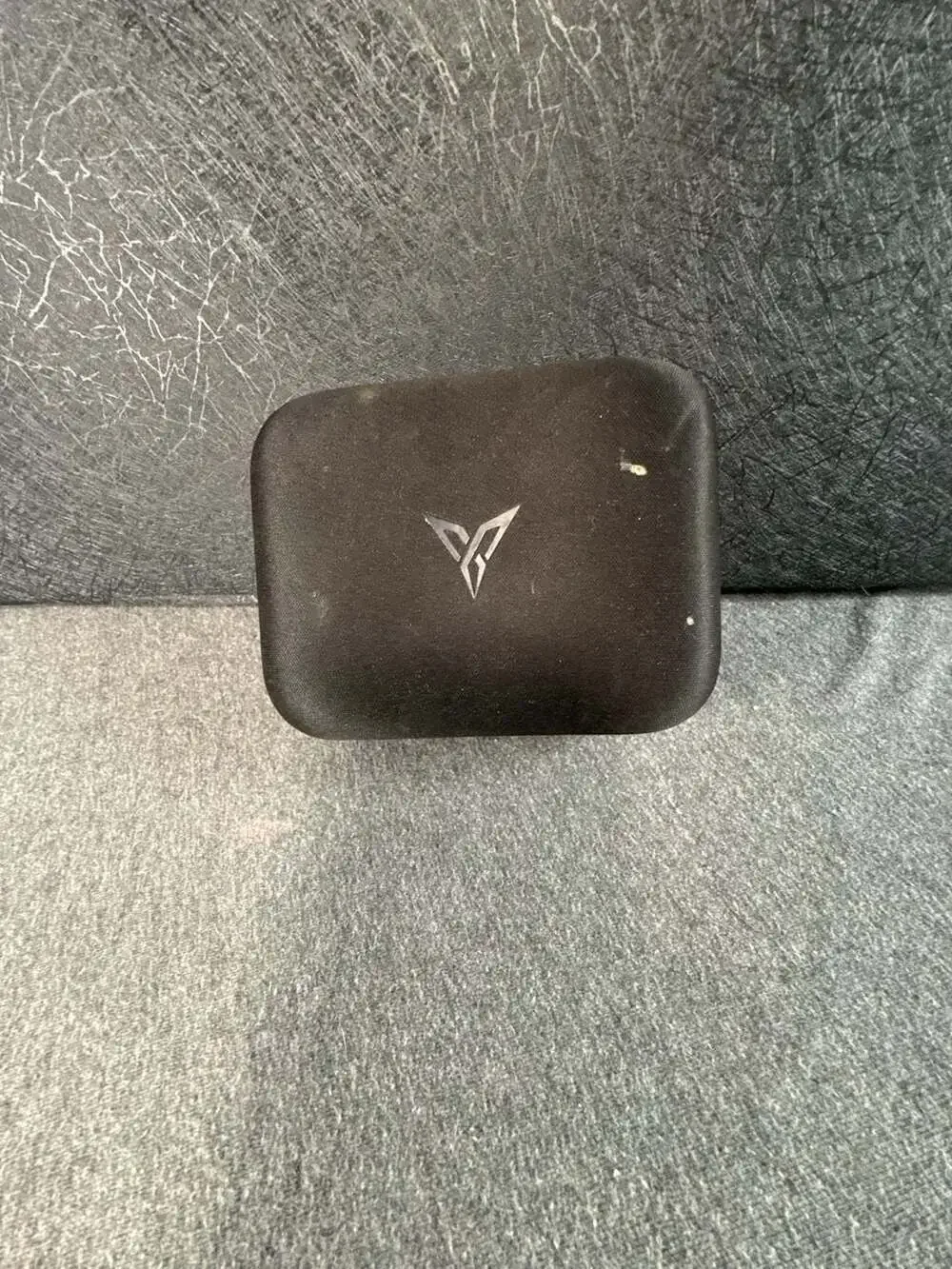 Flydigi Wasp 2 Elite One Handed Mobile Gaming Controller with Case and Accessori